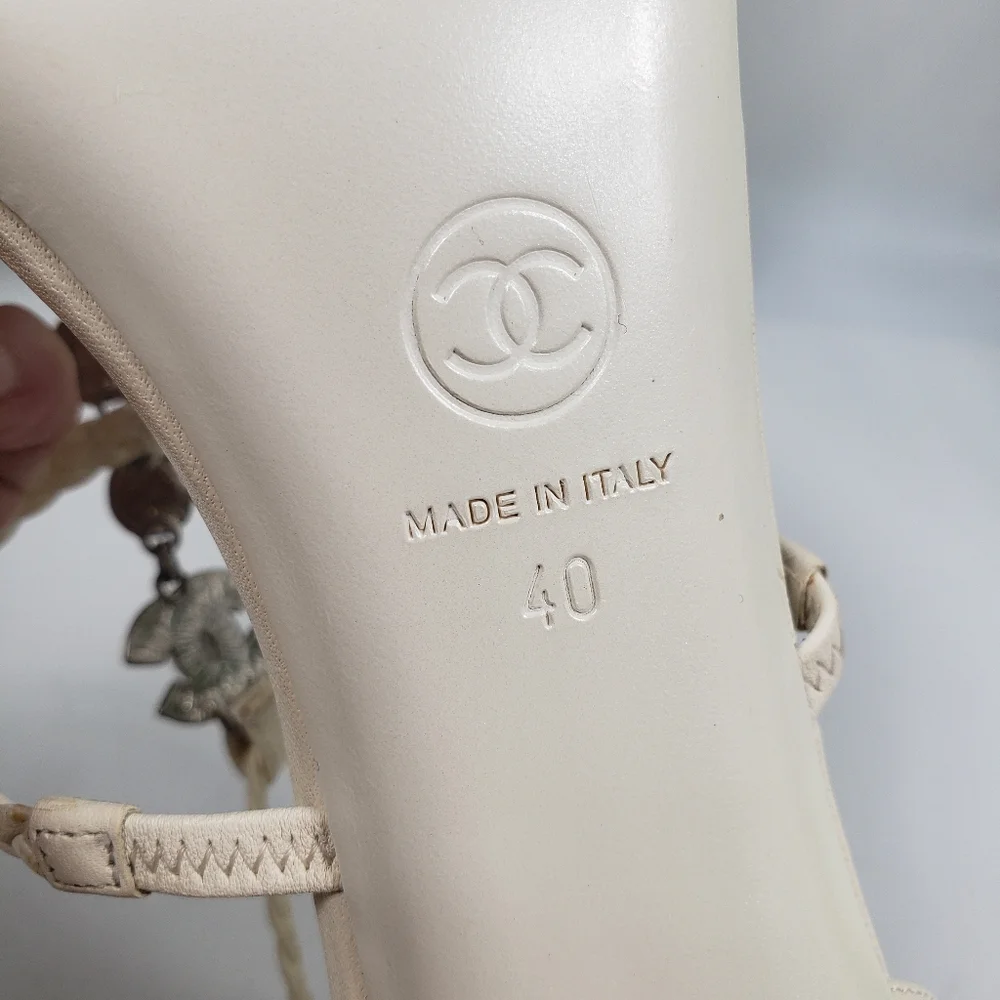 CHANEL 💋in excellent